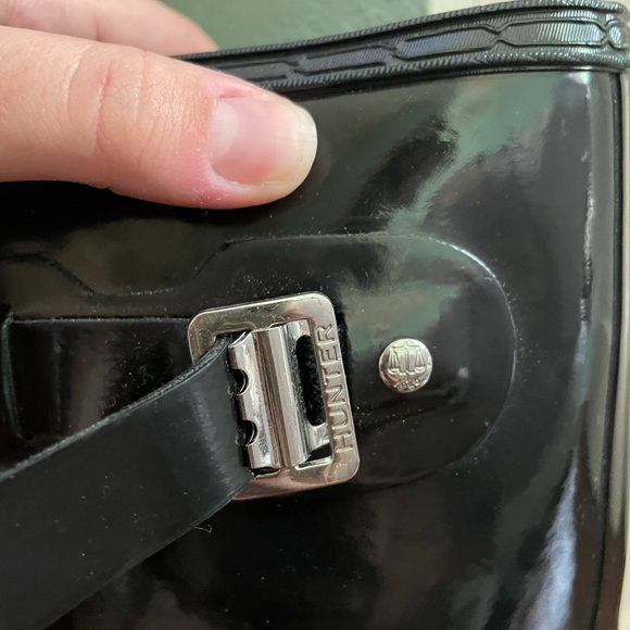 Hunter women’s high gloss original tour packable rain boot. Size 8 NWOT - Picture 2 of 6